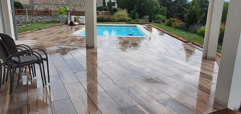 Terrasse grès ceram bordure chêne