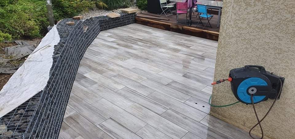 Terrasse grès ceram pose sur plot 4