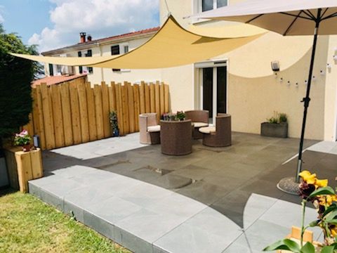 Terrasse grès cérame et bardage mélèze