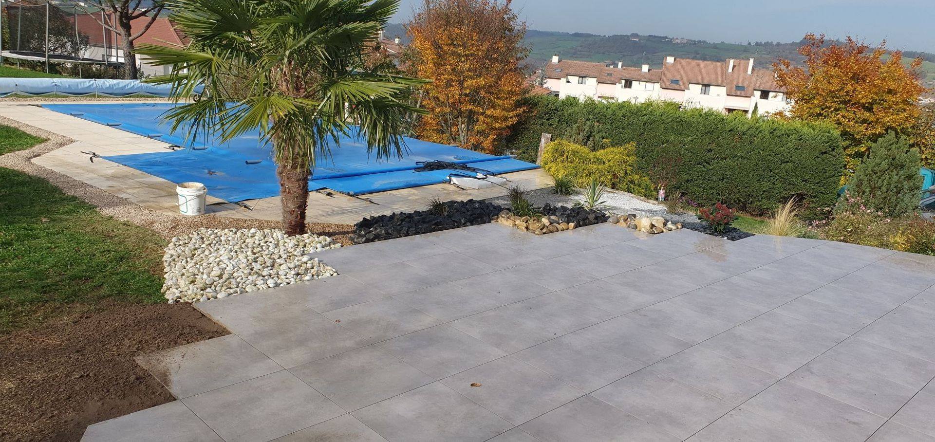 Terrasse gres cérame massif sec 1